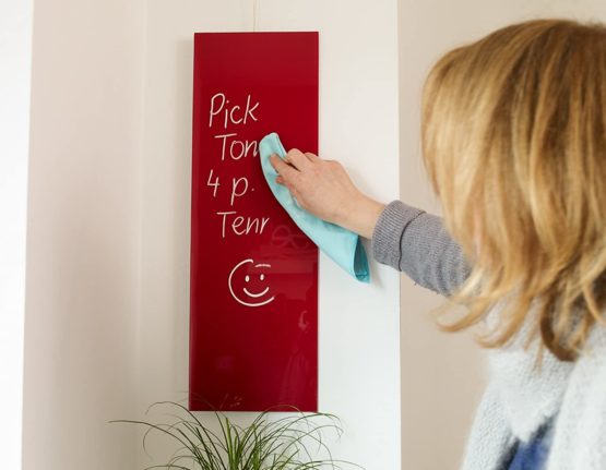 edding 90 Glassboard Marker Set - Multi-Coloured - 5 Glass Pens - Round Nib 2-3 mm - Washable Window Marker Pens - for Writing and Marking on Glass Surfaces -Windows, Glassboards - Dry-Wipeable - Image 3