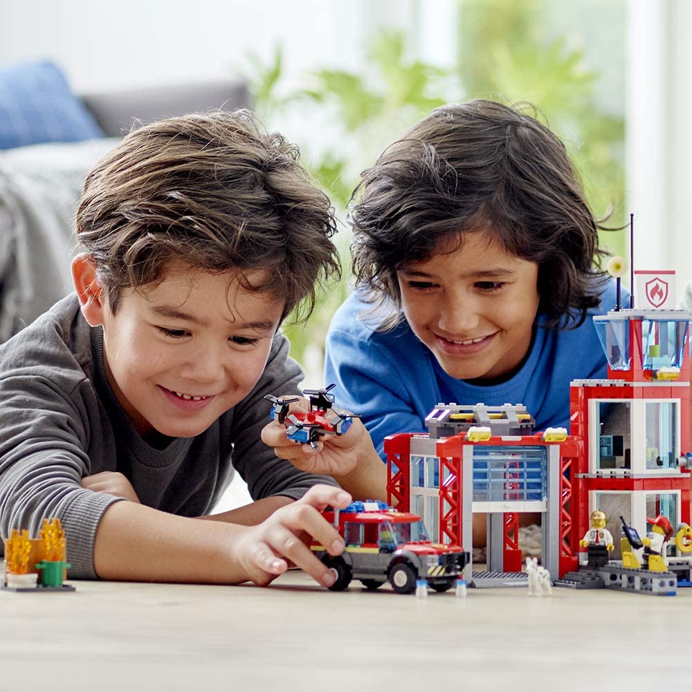 LEGO City Fire Brigade Fire Station 60215 (509 parts) light & sound - 2019, Rot, Unique waist - Image 3
