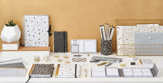 docrafts NOT 101128 A4 Noteworthy Metallic Mono Desk Pad - Image 3