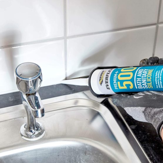 Everbuild Everflex 500 Bath and Sanitary Silicone, Anti-Fungal Silicone Sealant, Grey, 295 ml - Image 2