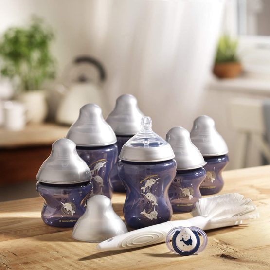 Tommee Tippee Closer to Nature® Newborn Baby Bottle Starter Set, Breast-like Teats with Anti-Colic Valve, Blue Narwhal Decoration - Image 4