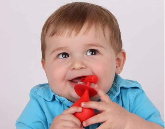 Gummee Baby Teething Toy Pain Relief Molar Mallet Teether With a Wobble Rattle Base. Age 12m + BPA Free. Gel Applicator. Designed for back teeth cutting. - Image 3