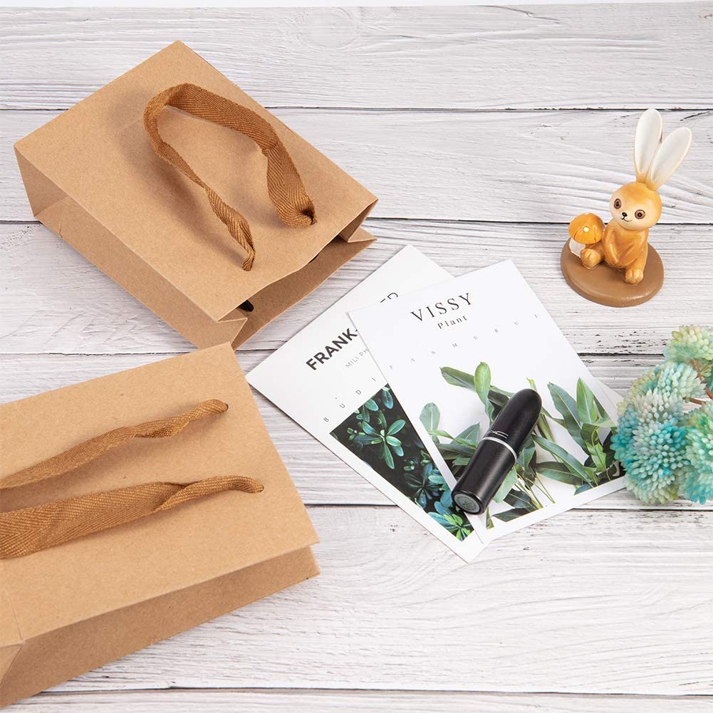 NBEADS 10 Pcs Small Kraft Brown Paper Bag Treat Candy Gift Bag Carrier Bags with Handles for Birthday Wedding - Image 4