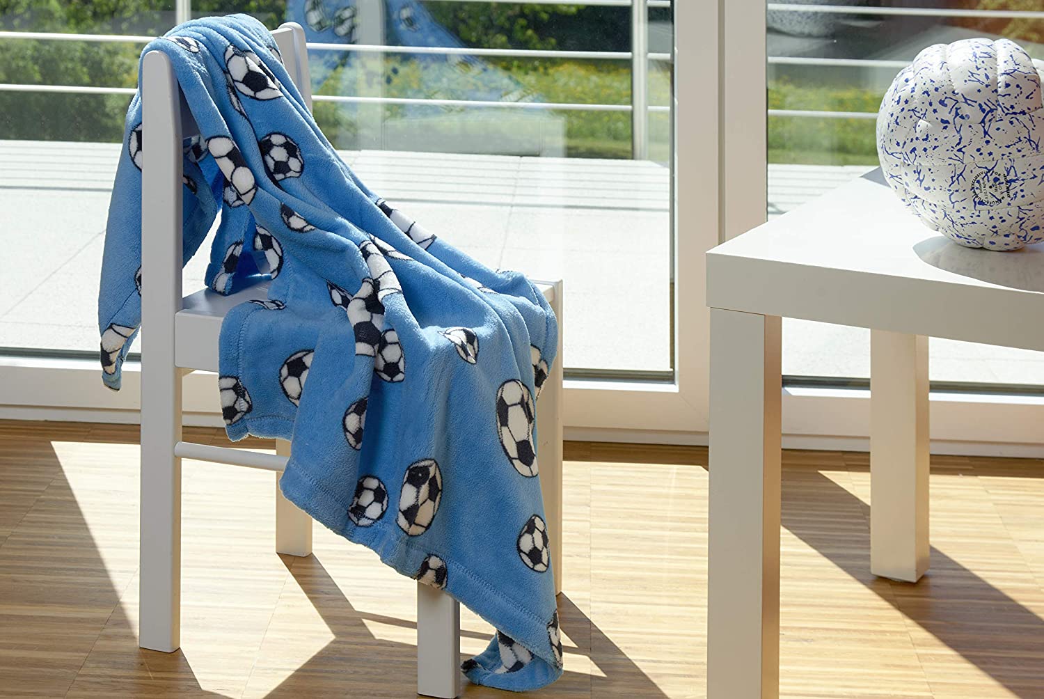 Playshoes 75 X 100 cm Soft Fleece Blanket Soccer Football (Blue), 75 x 100 cm / 29.5 x 39.4 Inch - Image 3