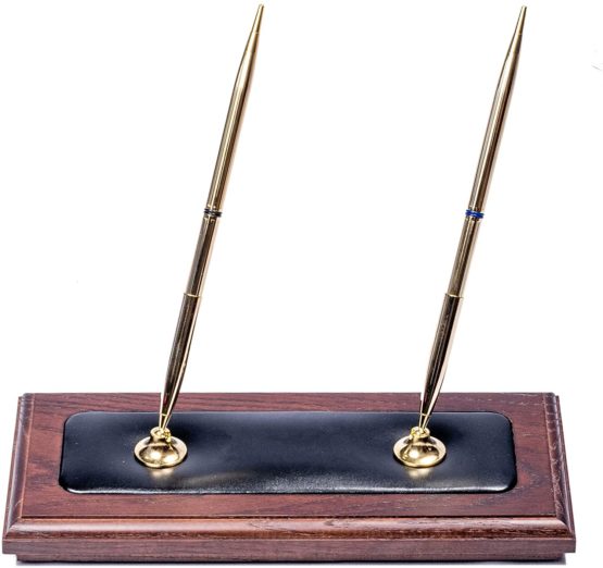 Dacasso Walnut & Leather Pen Stand, Wood, Walnut and Black Leather, 23.5 x 10.79 x 22.86 cm