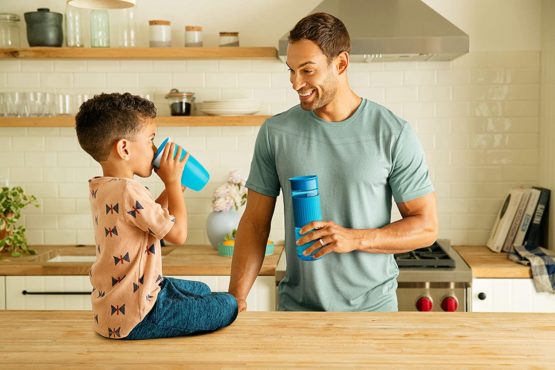 Munchkin Miracle 360 Cup Parent and Kid Set, 24 and 10 oz, Blue, 2 Pack - Image 4