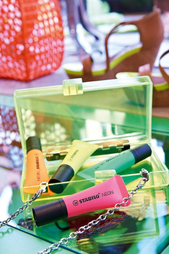 Highlighter - STABILO NEON Pack of 4 Assorted Colours - Image 3