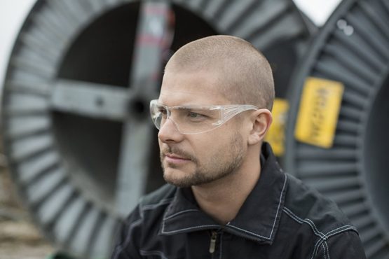 3M SecureFit Safety Glasses, Anti-Scratch / Anti-Fog, Clear Lens, SF201AF-EU - Image 2