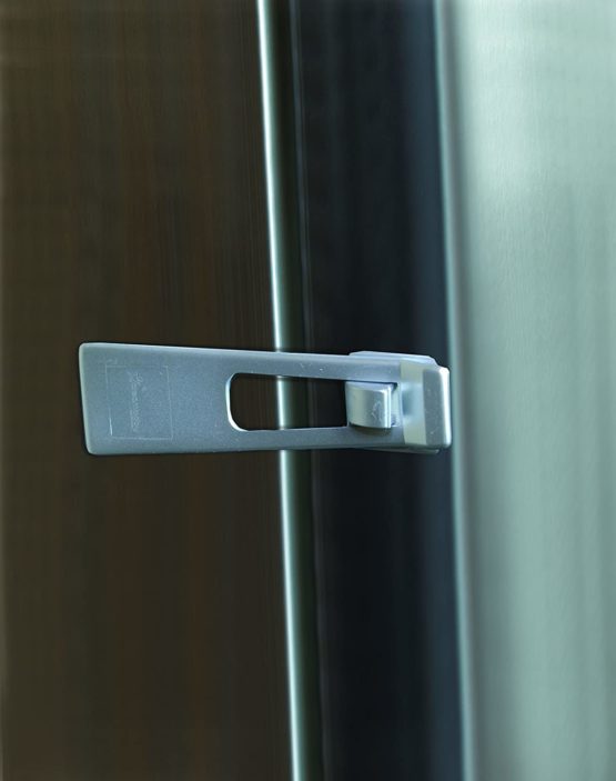 Dreambaby Refrigerater and Appliance Latch (Pack Of 2, Silver colour) - Image 3
