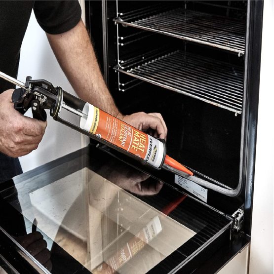 Everbuild Heat Mate High Performance Heat Resistant Silicone Sealant, Black, 295 ml - Image 2