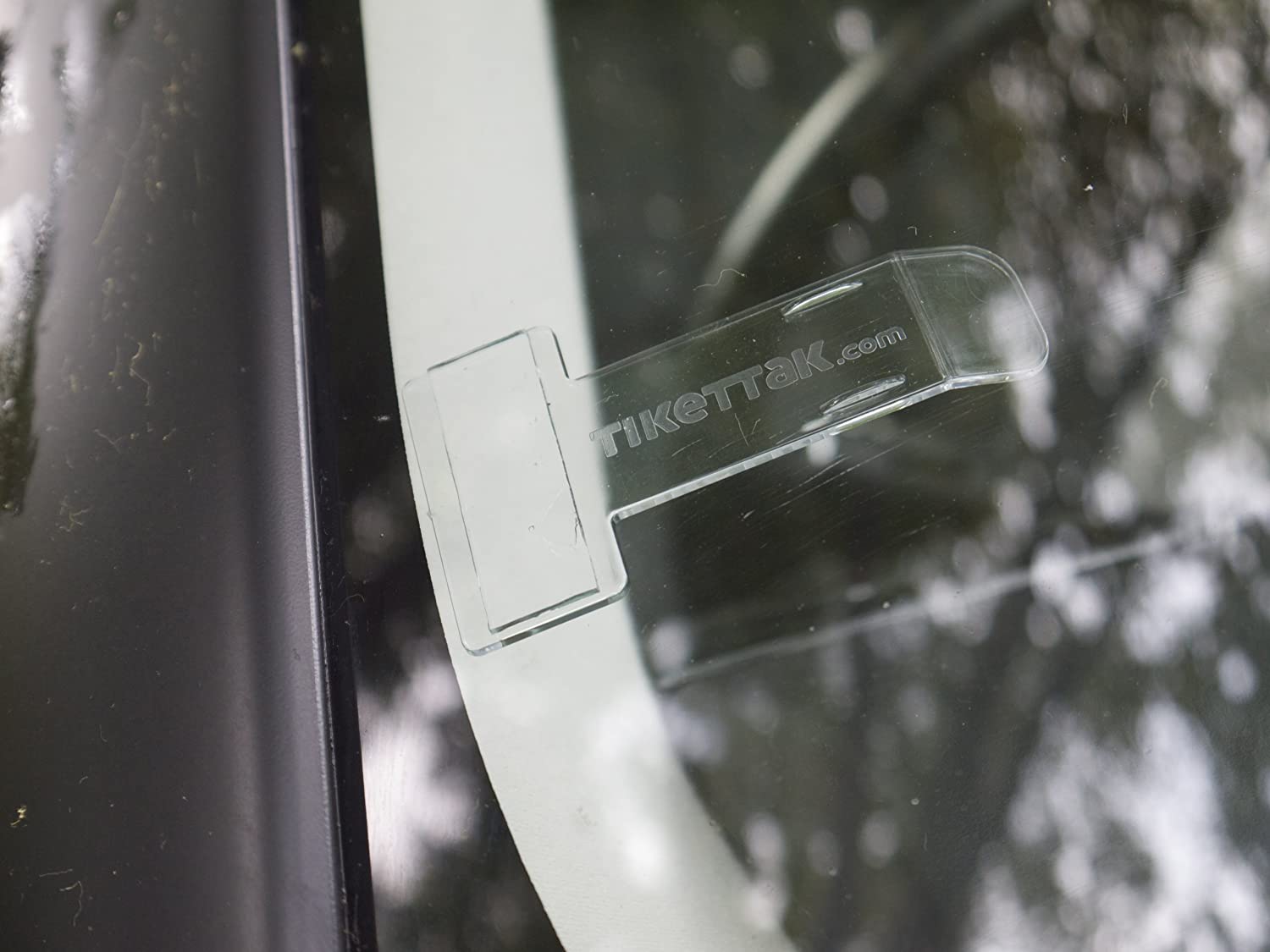van & caravan windscreen permit/ticket holder Avoid parking fines Tikettak car 1 