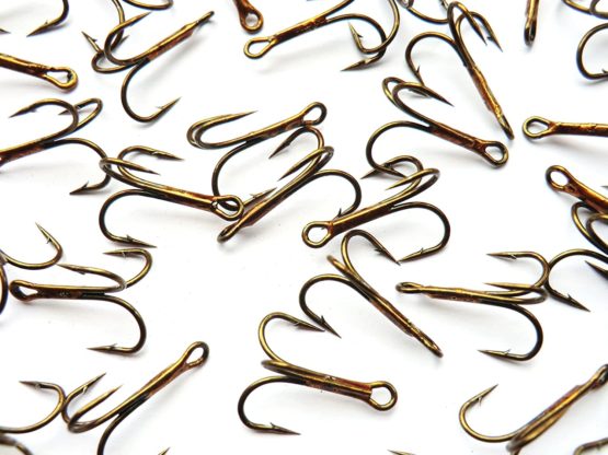 Bronze Treble Hooks, Size 6, Pack of 50 Ideal for Pike, Zander, Perch, Sea Fishing, Lures, etc - Image 2
