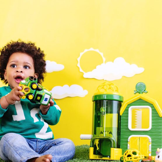 Bright Starts John Deere Oball Go Grippers Barn Playset - Image 2