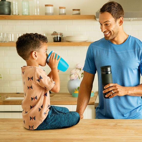 Munchkin Miracle 360 Sippy Cup, Green/Blue, 10 Ounce, 2 Count - Image 4