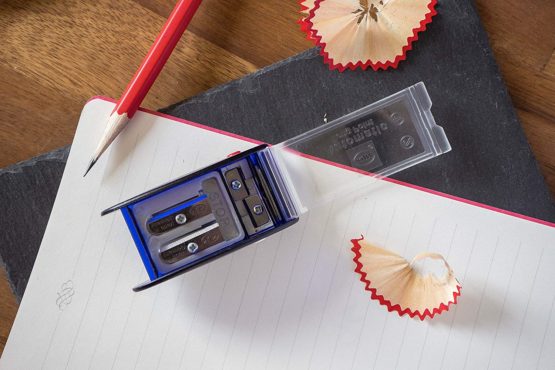Kum az105.31.19 B Long Conical Pointed Automatic AS2 M, Sharpener, 2 Blade 2 in 1 Blue (P & P on All Products) - Image 3