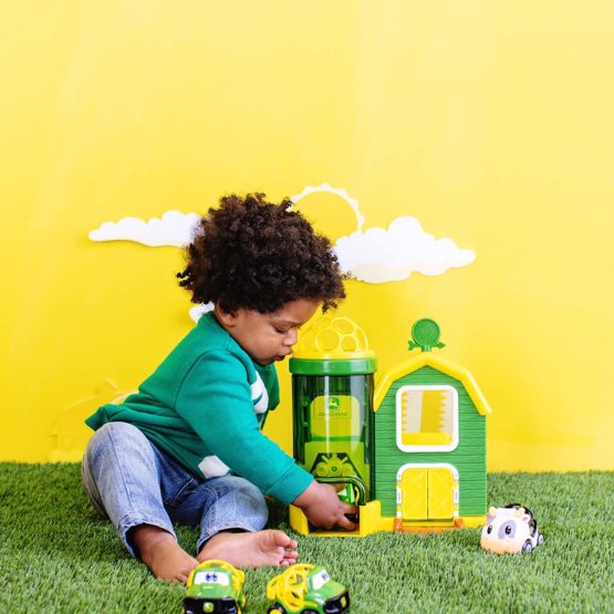 Bright Starts John Deere Oball Go Grippers Barn Playset - Image 4