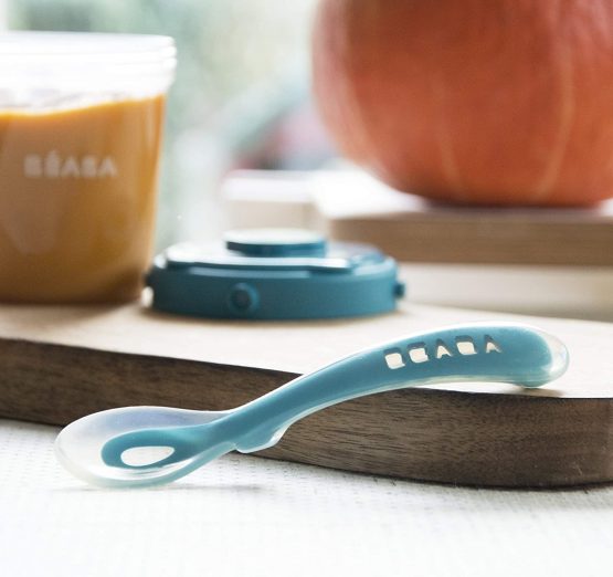 BÉABA - Silicone Spoon for Baby and Children - Stage 2 - Soft - Rounded tip - Ergonomic Handle - Blue - Image 4