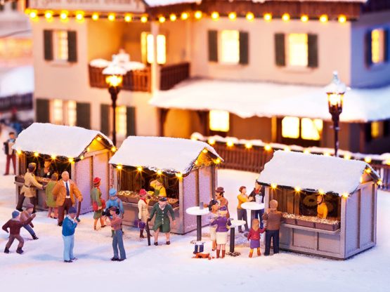 Noch 65610 Combined Set at The Christmas Market Landscape Modelling