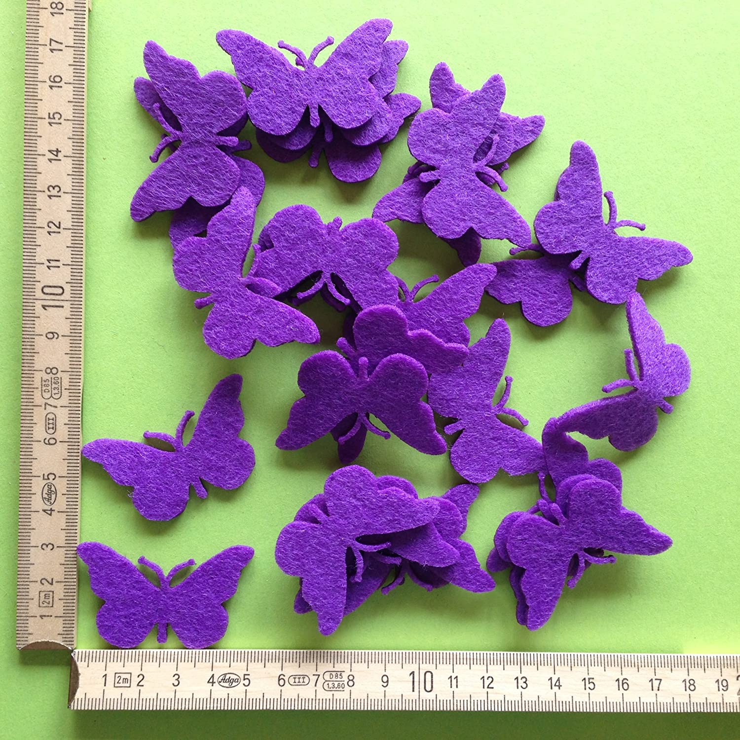 Petra's Craft News A SCF5005 43 Butterfly Confetti, 50 x 50 mm, Purple - Image 2