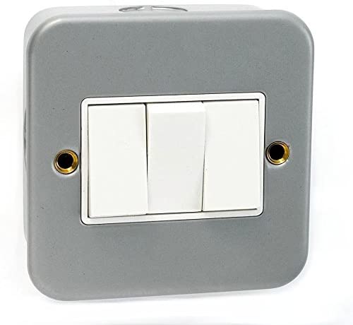 Merriway BH04170 10 A 3-Gang 2-Way Metal Clad Wall Switch, Silver, 76mm