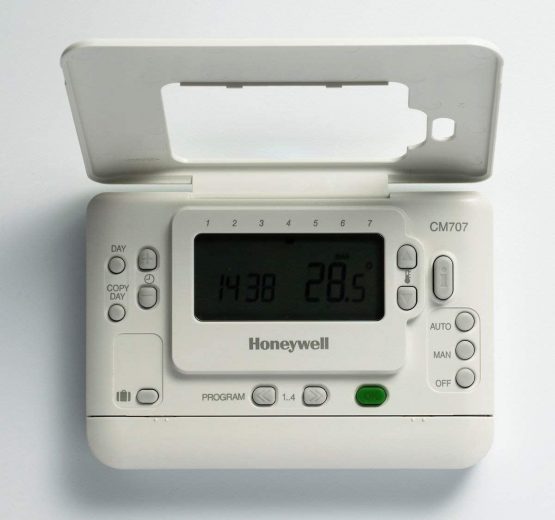 Honeywell 7 Day Programmable Thermostat CM707 - Image 2
