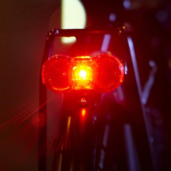 Busch & Müller Toplight Flat Plus LED Dynamo Rear Light - Image 2