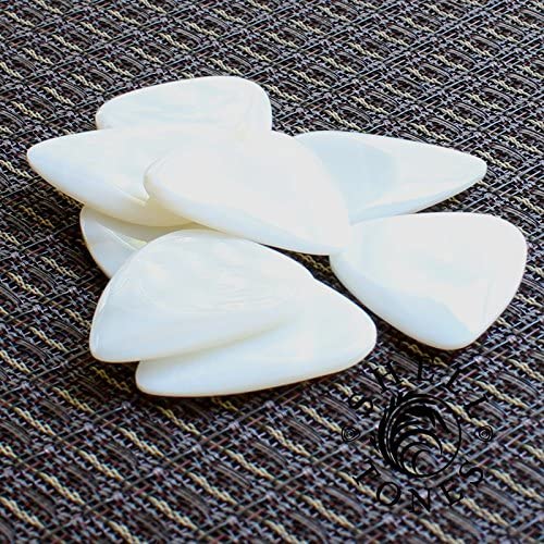 Shell Tones - Freshwater Mop - Individual Plectrum, Natural, 30 x 26 x 2.5 millimeter - Image 3