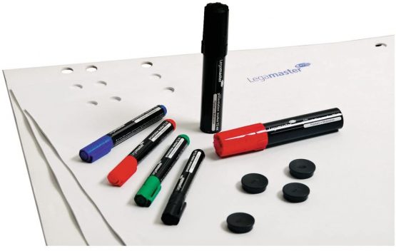Legamaster Flipchart Starter Kit - Set consisting of 3 Flipchart Paper Pads, 6 Markers and 4 Magnets - All-in-One Flipchart Accessory Set - Ideal for Writing Meeting Notes and Brainstorming - Image 2