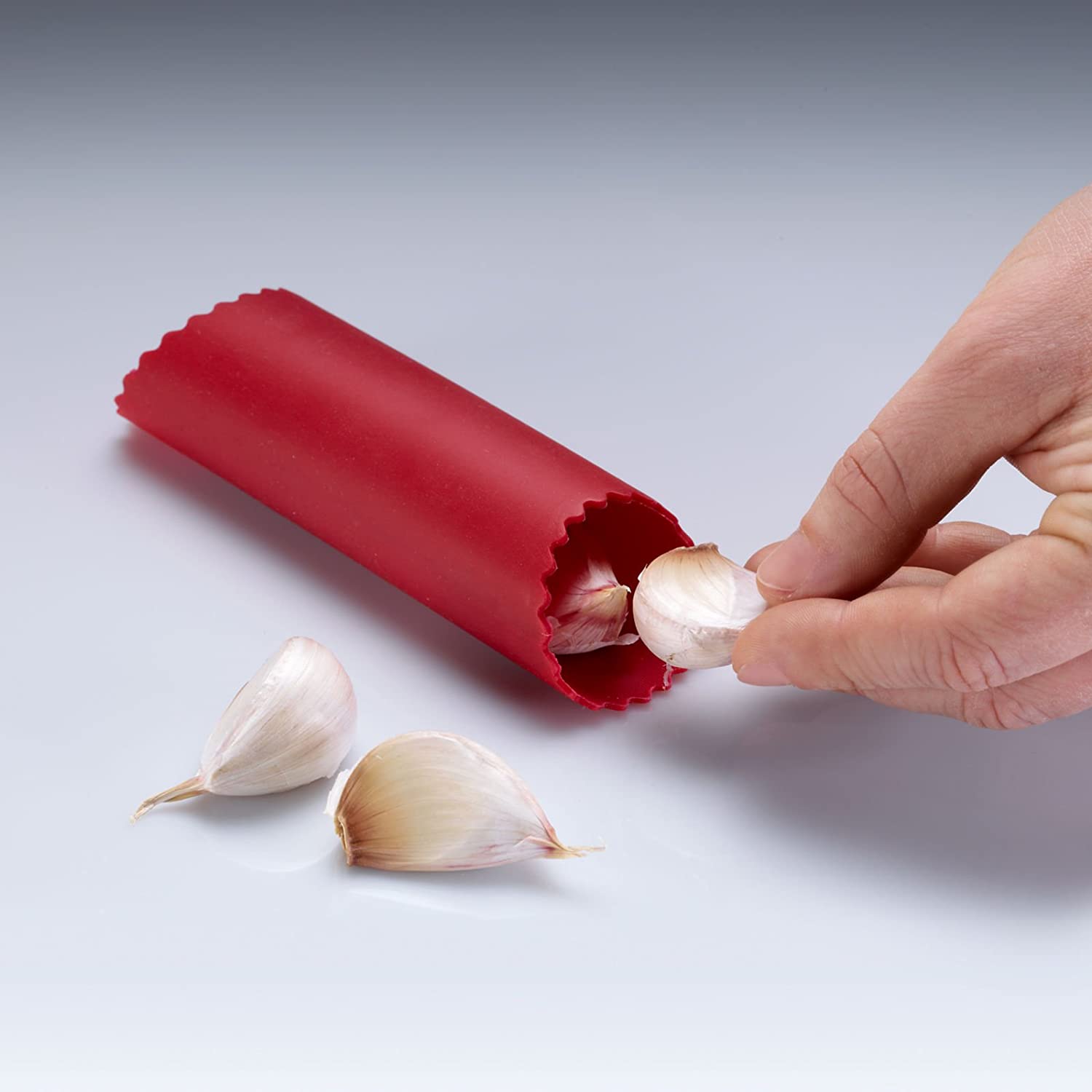 Westmark Garlic Peeler Roll, Length: 13.3 cm, ø 3.4 cm, Silicone, Peel-Fix, Red, 11922280, 13.3 x 3.4 x 3.4 cm - Image 2