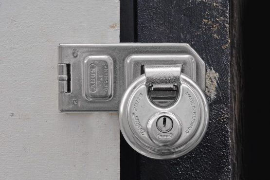 ABUS 12790 Diskus Hardened Steel Shackle Padlock - Image 3