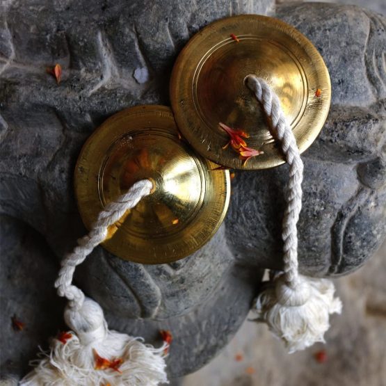 De Kulture Works™ Brass Manjira Handmade Percussion Instrument Hand Cymbals Brass Manjira Hand Cymbal Manjeera Handheld Percussion Cymbal Pair - Image 3