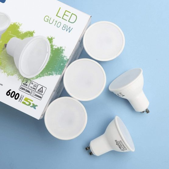 Aigostar GU10 LED Bulbs Cool White, 8W 6400K 600 Lumen, 5 Pcs/Box, 160° Beam Angle, Flicker Free [Energy Class A+] - Image 3