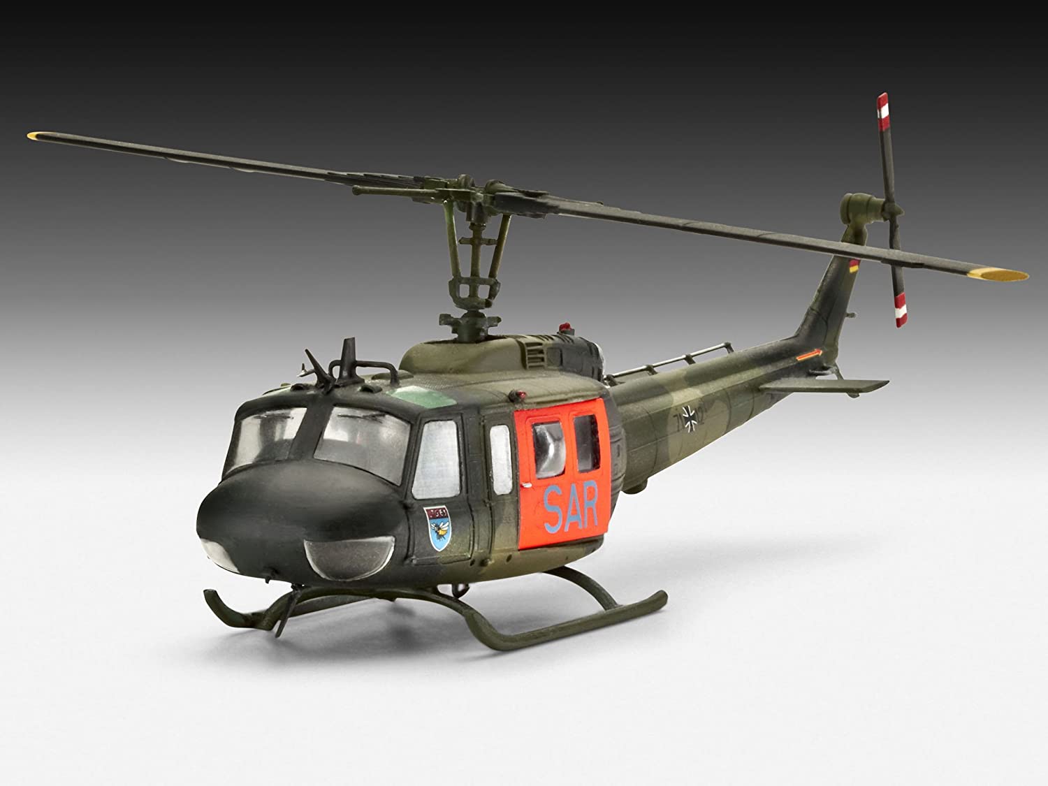 Revell 04444 Bell UH-1D SAR 1:72 Scale Unbuilt/Unpainted Plastic Model Kit, Multi-color, Stk - Image 3