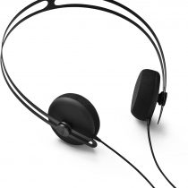 AIAIAI Tracks Headphones – black – one button microphone – lightweight and durable – full spectrum sound – comfortable and secure fit
