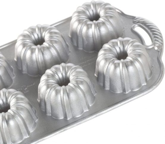 Nordic Ware Platinum Anniversary Bundtlette Pan, Cast Aluminium Mini Bundt Tin, Bundt Cake Tin for 6 Cakes, High-Quality Cake Mould Made in the USA, Colour: Platinum - Image 2