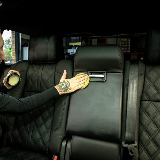 Meguiar's G18905EU Ultimate Leather Balm 160g Leather Cleaner Leather Conditioner Leather Protectant - Image 3