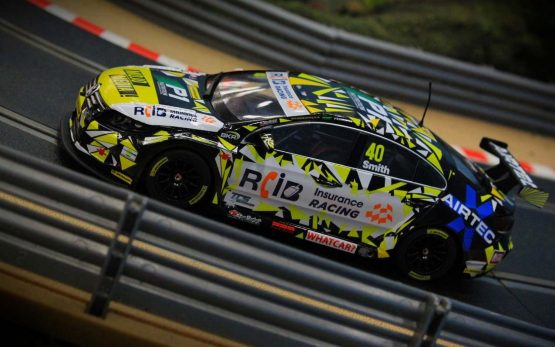 Scalextric C3864 Volkswagen BTCC VW Passat, Aron Smith Car - Image 4