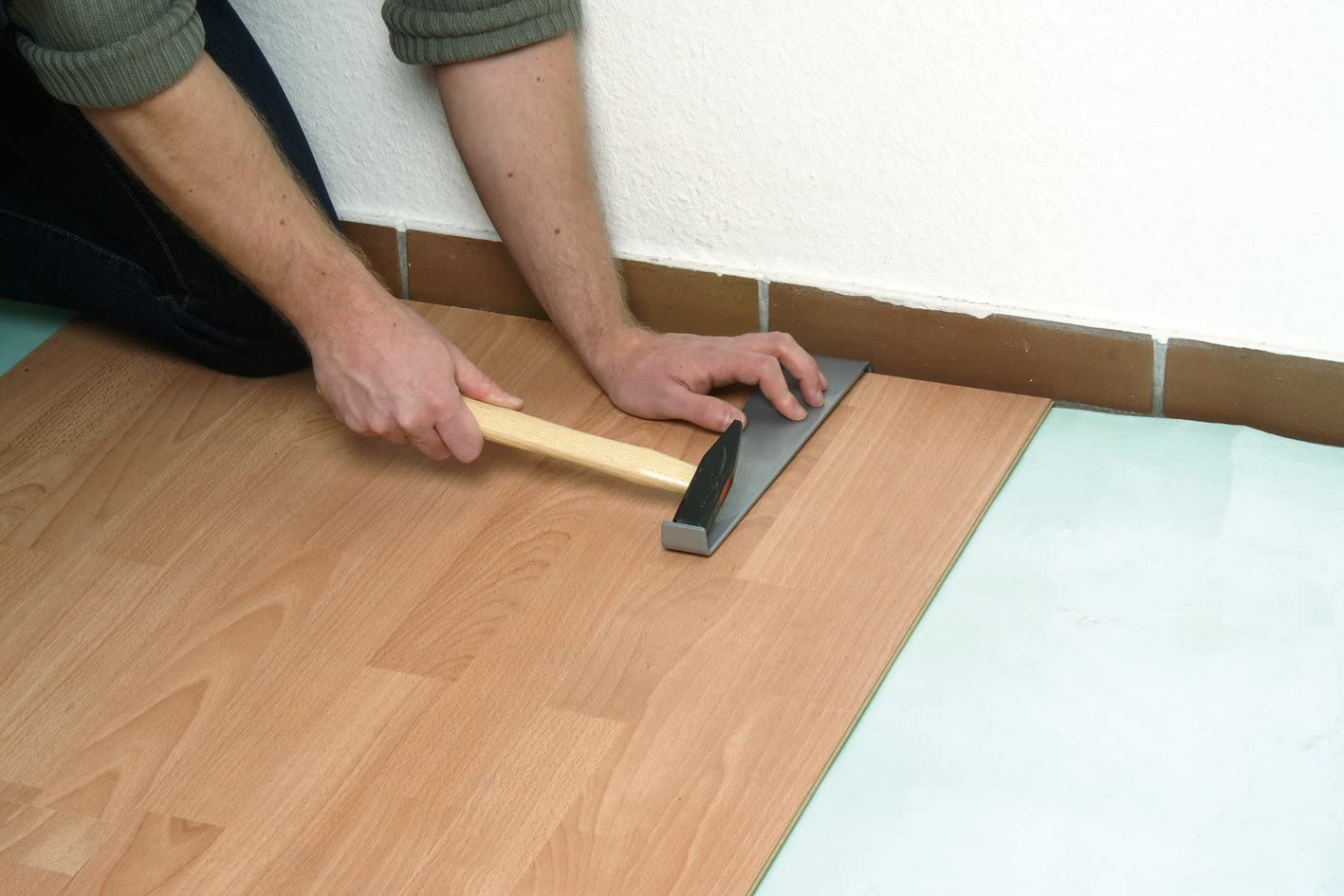 wolfcraft Laying Set for Laminate Parquet, Cork, 22 pcs. I 6931000 I Attractively Priced Set of Basic Equipment for Laying Flooring - Image 2