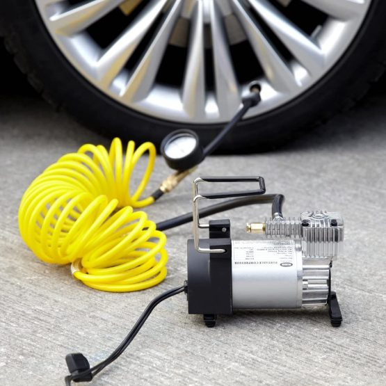 Ring RAC900 Heavy Duty Tyre Inflator, Air Compressor with 7m extendable airline, brass connector and storage bag - Image 3