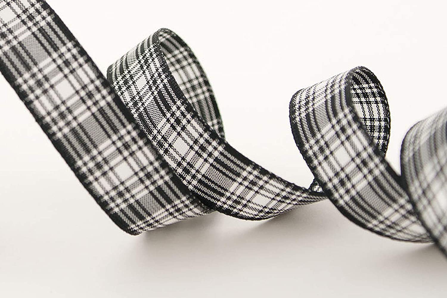 Berisfords 7622 Traditional Menzies tartan ribbon, Black, 25 m x 16 mm - Image 3