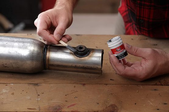 J-B Weld 37901 ExtremeHeat High Temperature Resistant Metallic Paste - 3 oz - Image 4