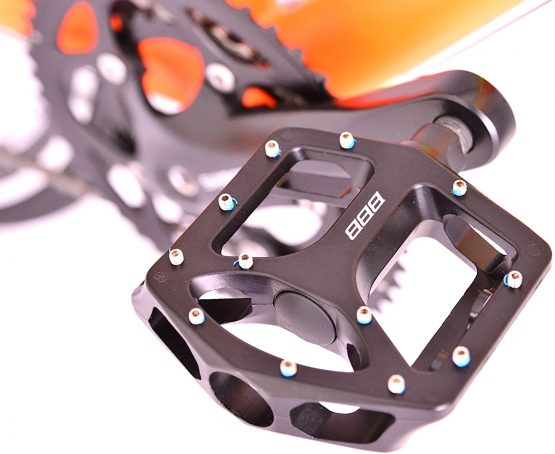 BBB Cycling Mountain Bike Pedals Flat 9/16" with Replaceable Grip Pins for Downhill and Freeriding MountainHigh BPD-32 - Image 2