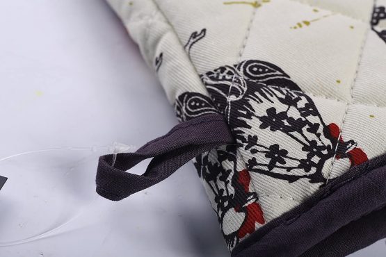 Ulster Weavers Gauntlet Single Oven Glove - Rooster (100% Cotton Outer; 100% Polyester wadding; CE marked, Orange) - Image 4