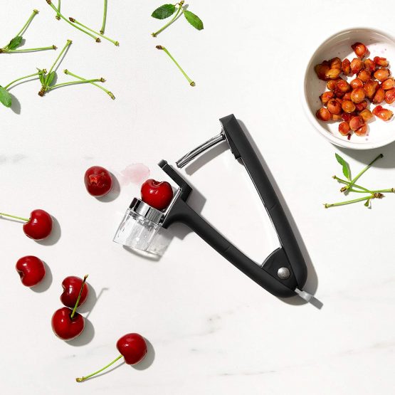 OXO Good Grips Cherry & Olive Pitter - Black - Image 4