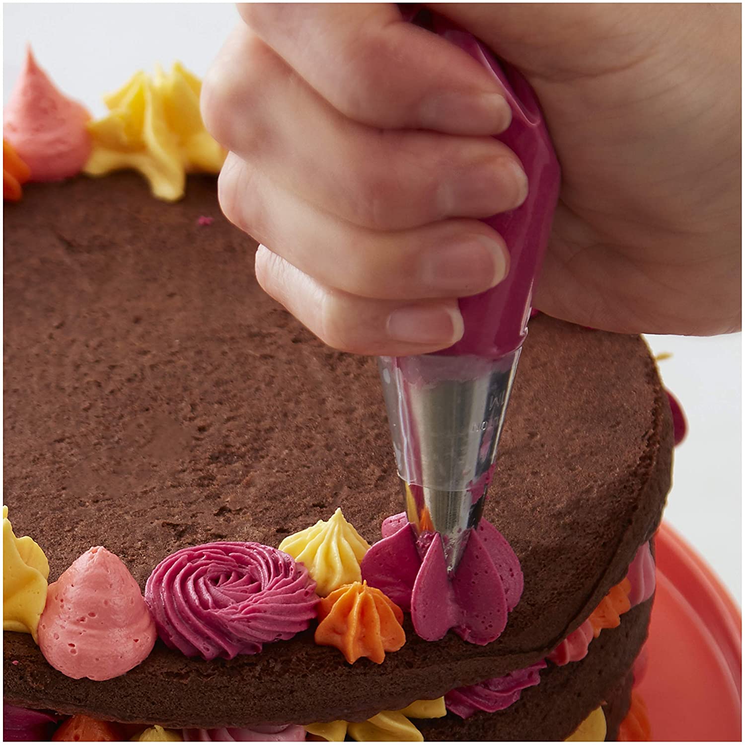Wilton Disposable Decorating Piping Bags, 30.4cm (12in), pack of 24, Pink, 30.4 cms - Image 4