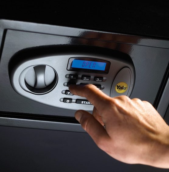 Yale Y-SS0000NFP Small Digital Safe, Steel Construction, Steel Locking Bolts, LCD Display, Emergency Override Key, Wall And Floor Fixings, Black Finish, 8 Litre Capacity 20 x 31 x 20 cm - Image 3