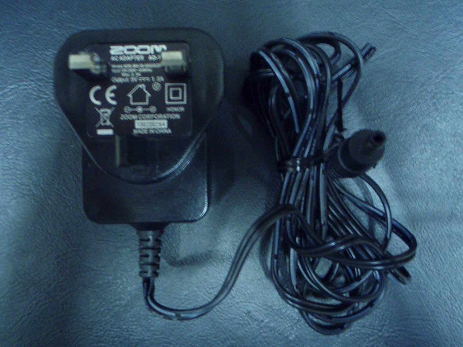 ZOOM AD-14 UK power supply for recording devices, reliable power supply for studio and live use including H4n - Image 2