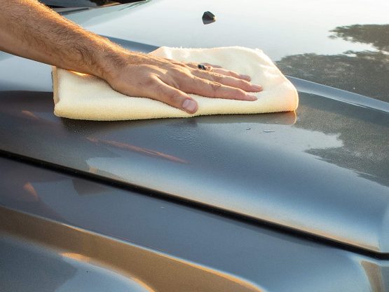 Meguiar's X2010EU Supreme Shine Microfibre Car Cleaning Towel (1 Pack), Yellow - Image 4