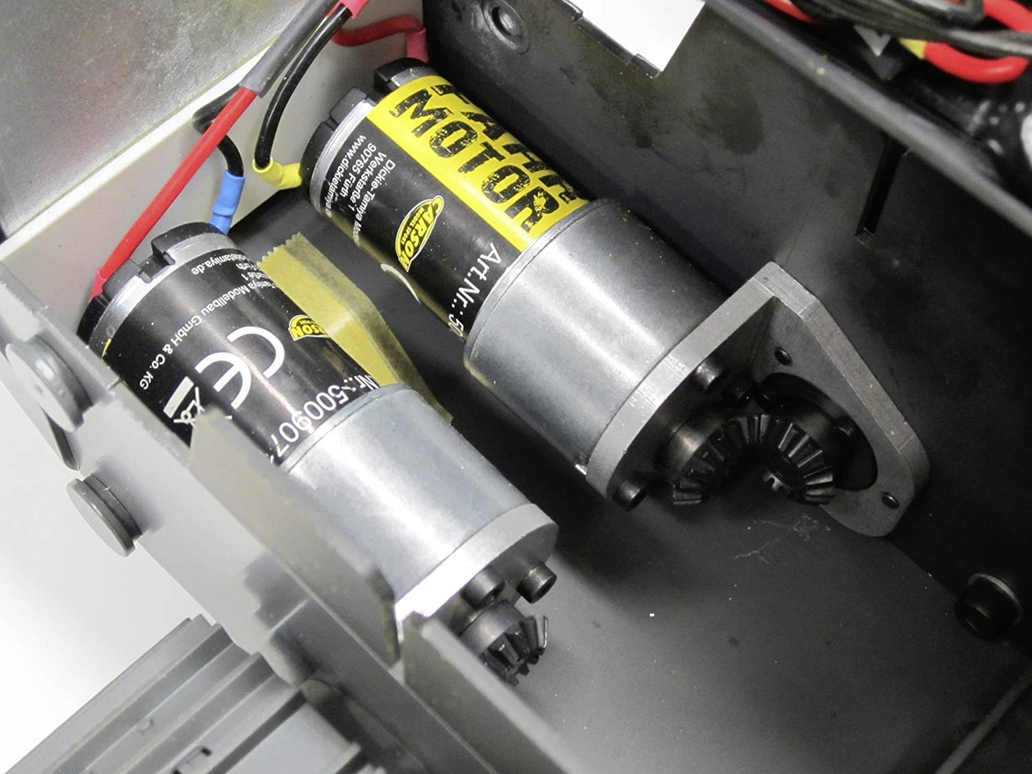 Carson 500907106 - Driving Gear Motor Liebherr Crawler, Yellow, Medium