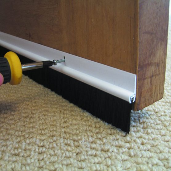 STORMGUARD 02SR0200914W Bottom of The Door Brush Seal Draught Excluder, White, 914mm - Image 2